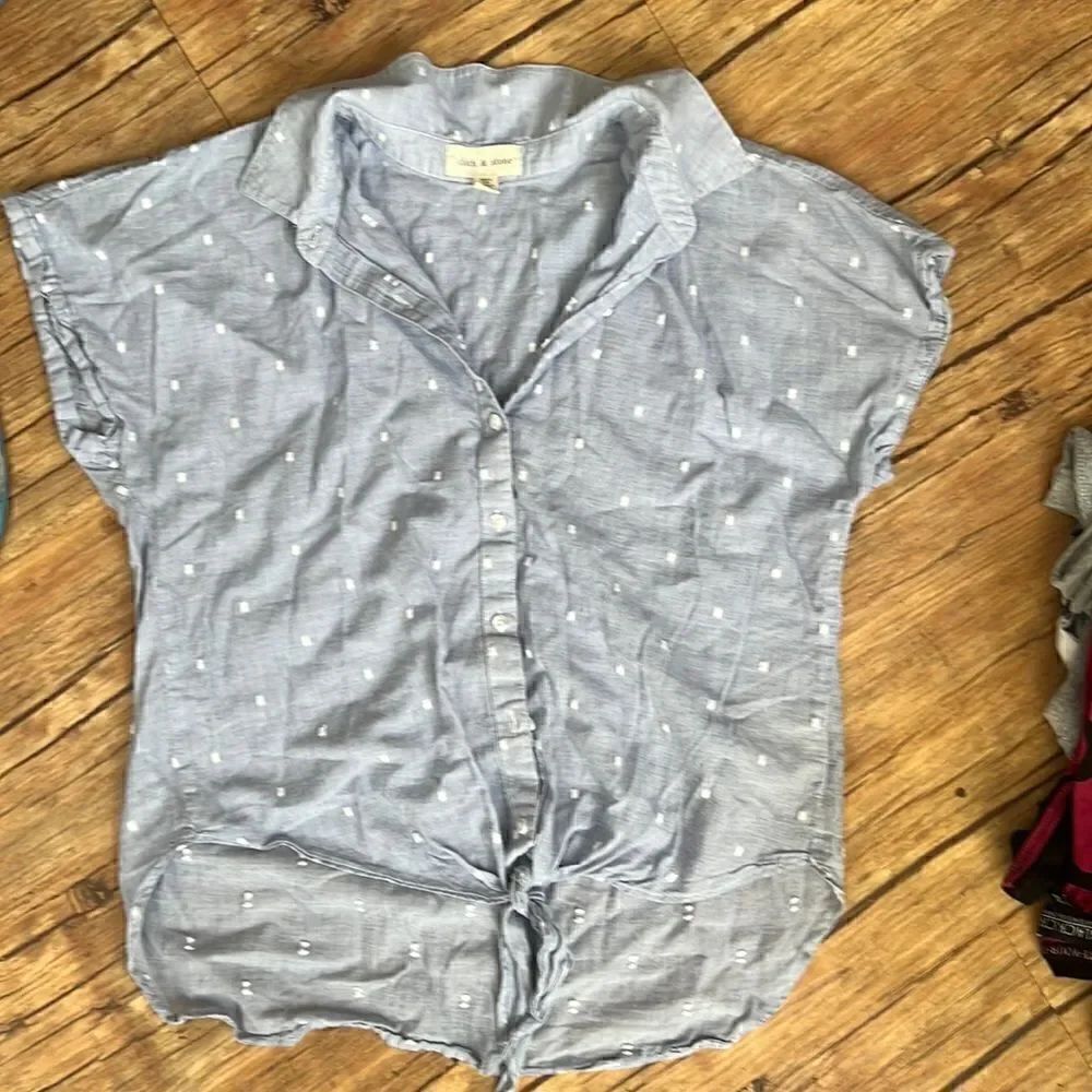 Medium Blue Cloth & Stone Short Sleeve Button Down Top - Picture 2 of 5